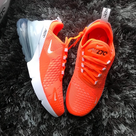 Nike women’s air max 270 sneakers - Picture 2 of 6